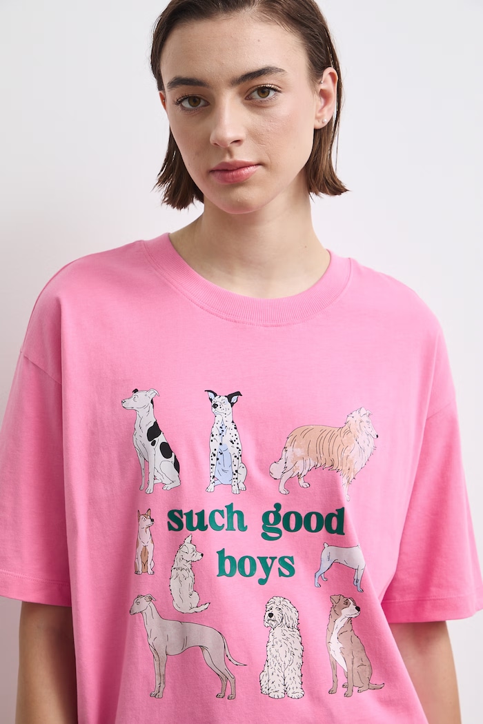 T-shirt damski bawełniany z kolekcji Adela Madej x Medicine różowy RW26-TSD408