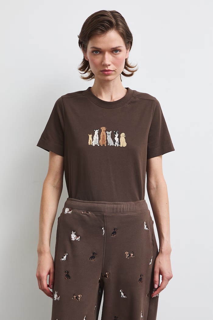 T-shirt damski bawełniany z kolekcji Adela Madej x Medicine RW26-TSD410 brązowy RW26