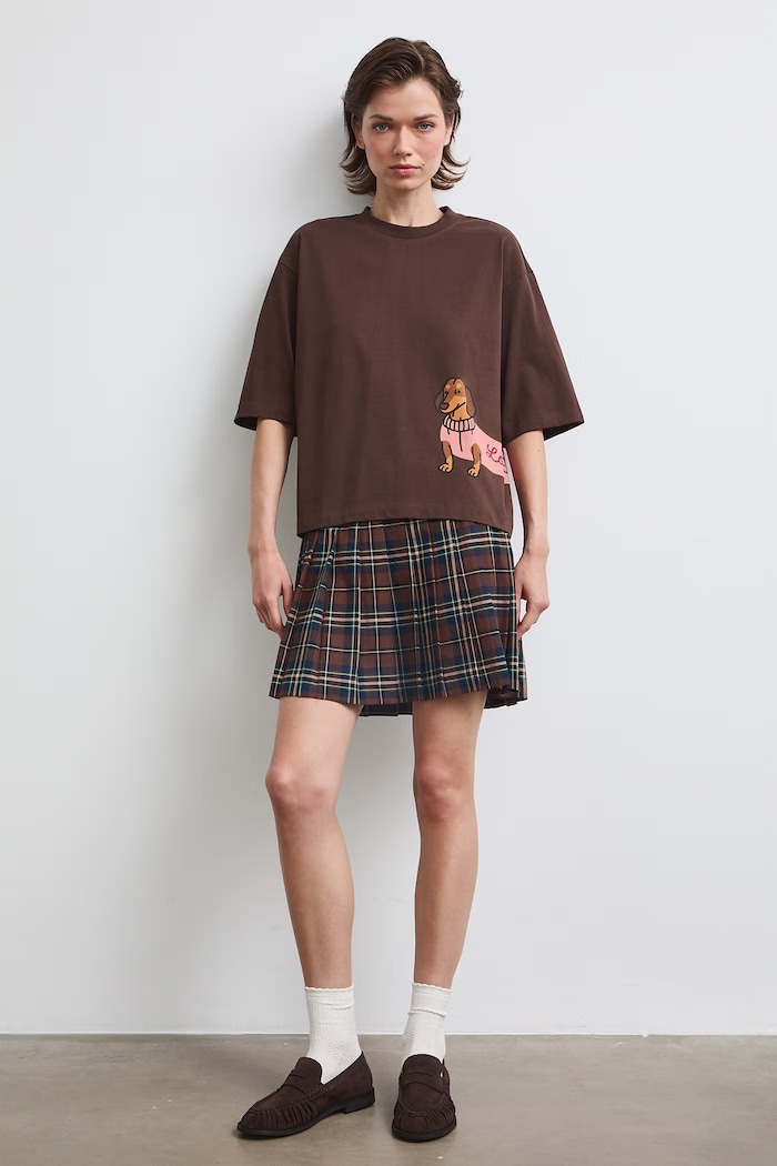 T-shirt damski bawełniany z kolekcji Adela Madej x Medicine RW26-TSD411 brązowy RW26
