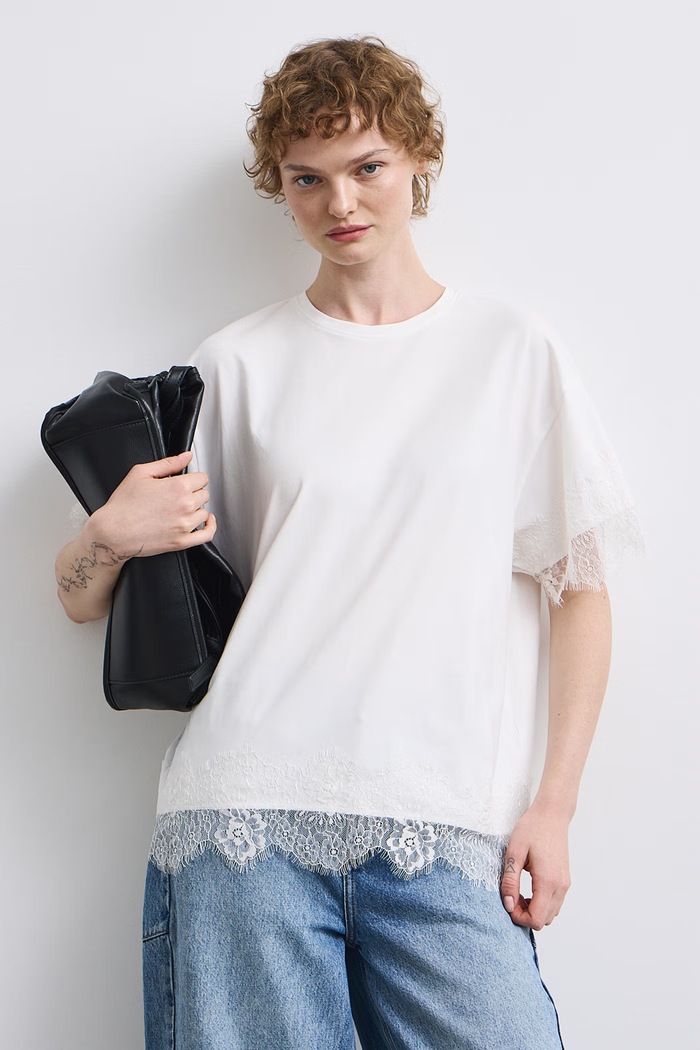 T-shirt damski bawełniany z elastanem z koronką beżowy RW26-TSD507
