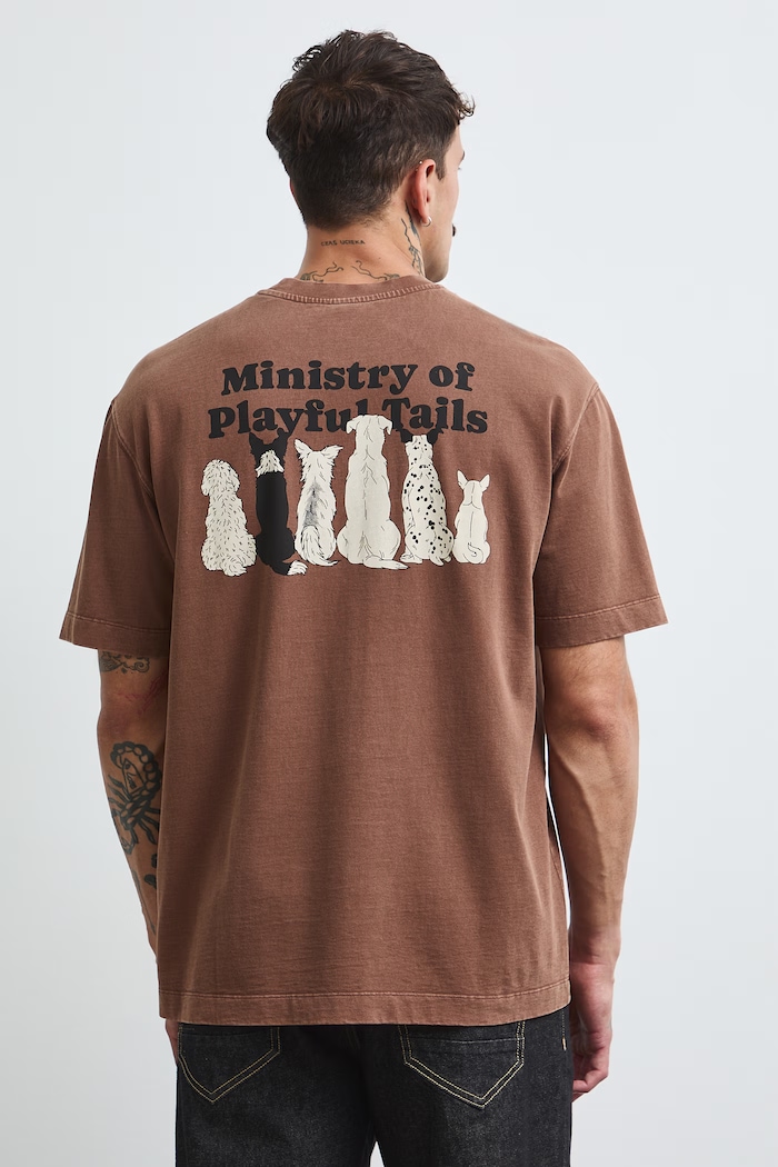 T-shirt męski bawełniany z kolekcji Adela Madej x Medicine RW26-TSM480 brązowy