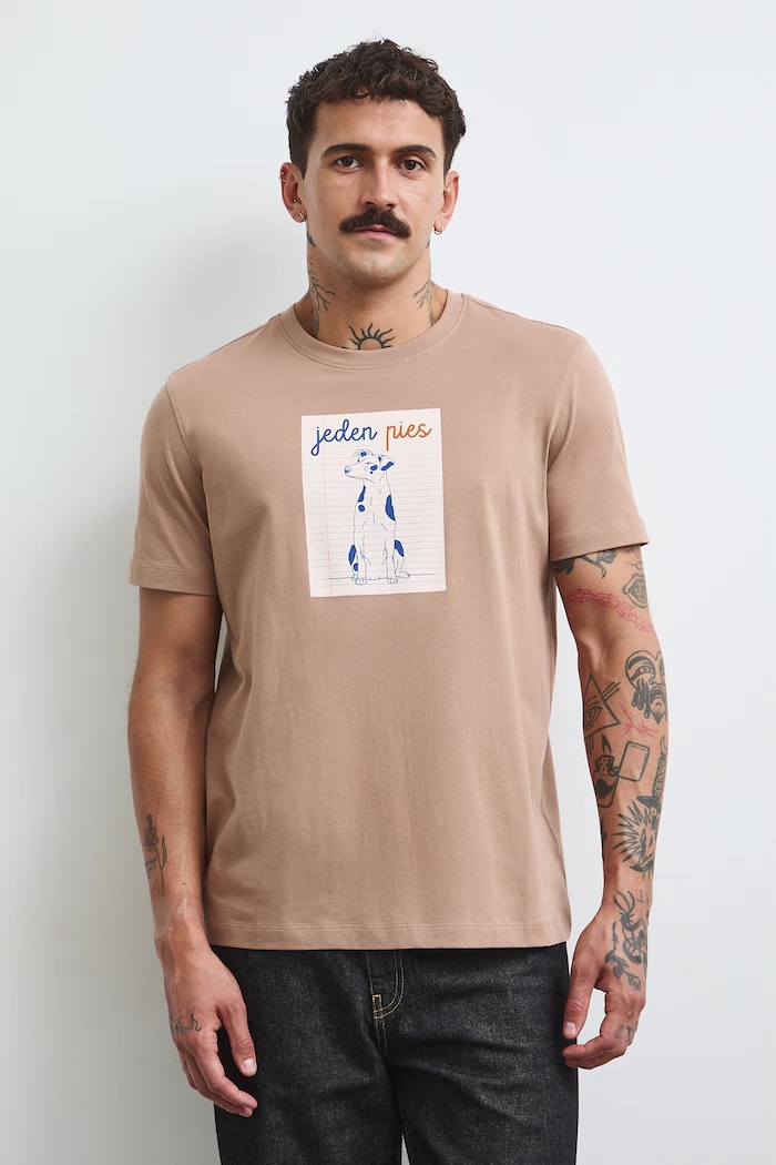 T-shirt męski bawełniany z kolekcji Adela Madej x Medicine RW26-TSM483 beżowy RW26