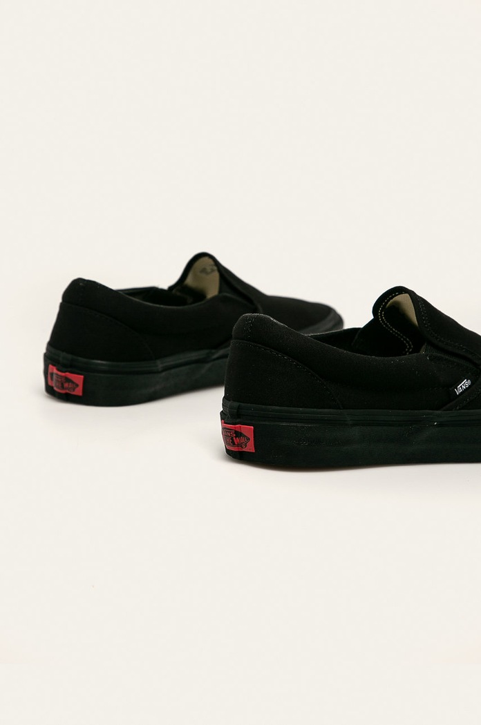 Обувки Vans - Ниски кецове Classic Slip on VN000EYEBKA черен