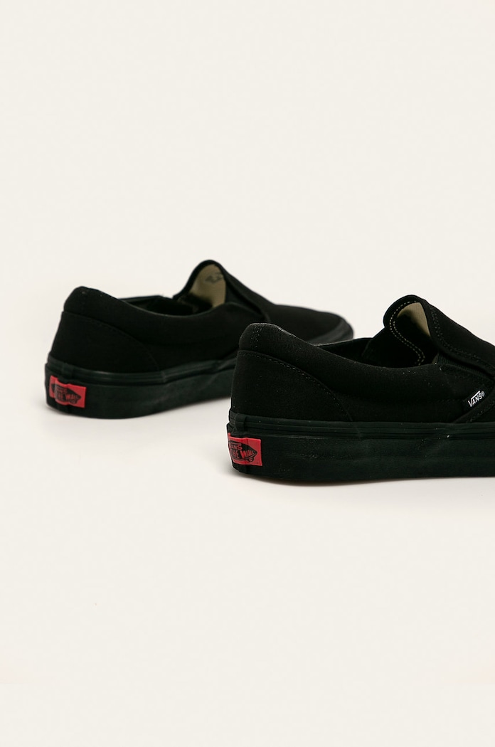 Обувки Vans - Ниски кецове Classic Slip on VN000EYEBKA черен