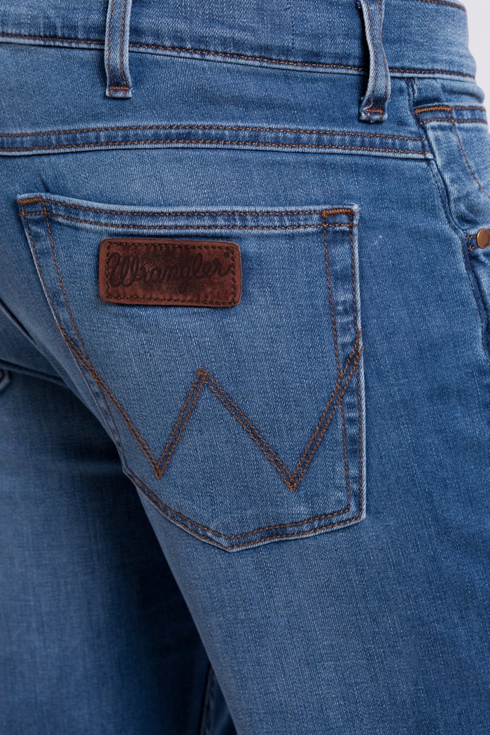 Wrangler - Džíny Greensboro Bright Stroke námořnická modř W15QMU91Q