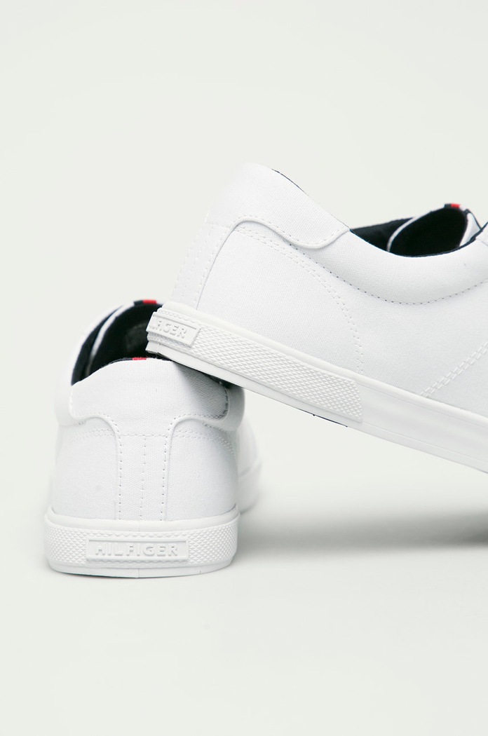 Обувки Tommy Hilfiger - Ниски кецове ICONIC LONG LACE SNEAKER FM0FM01536 бял