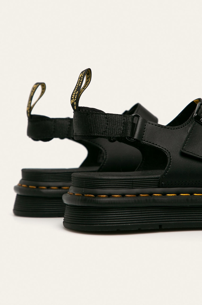 Obuwie Dr. Martens - Sandały skórzane Soloman DM25767001.Soloman czarny