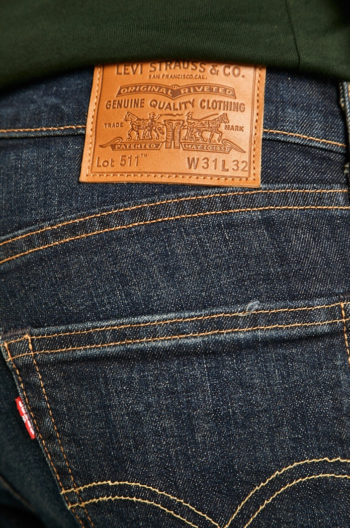 Τζιν παντελόνι Levi's σκούρο μπλε 04511.4102