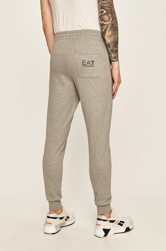 Ruházat EA7 Emporio Armani nadrág 8NPPC1.PJ05Z 8NPPC1.PJ05Z szürke