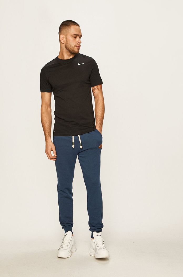 Nike - T-shirt AR6029 czarny SS21