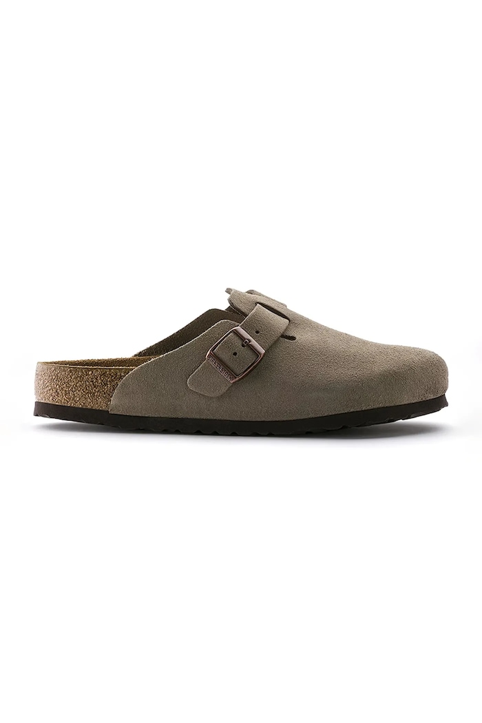 Birkenstock Boston klapki z zakrytymi palcami damskie zamszowe płaski beżowy 560773