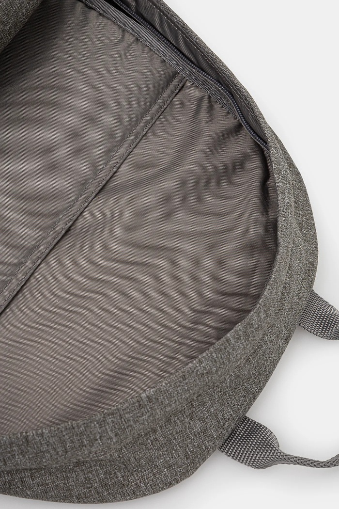 Batoh Eastpak EK0A5B7Y3631 šedá