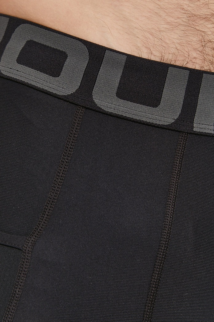 Къс панталон за трениране Under Armour 1361596 черен AW23