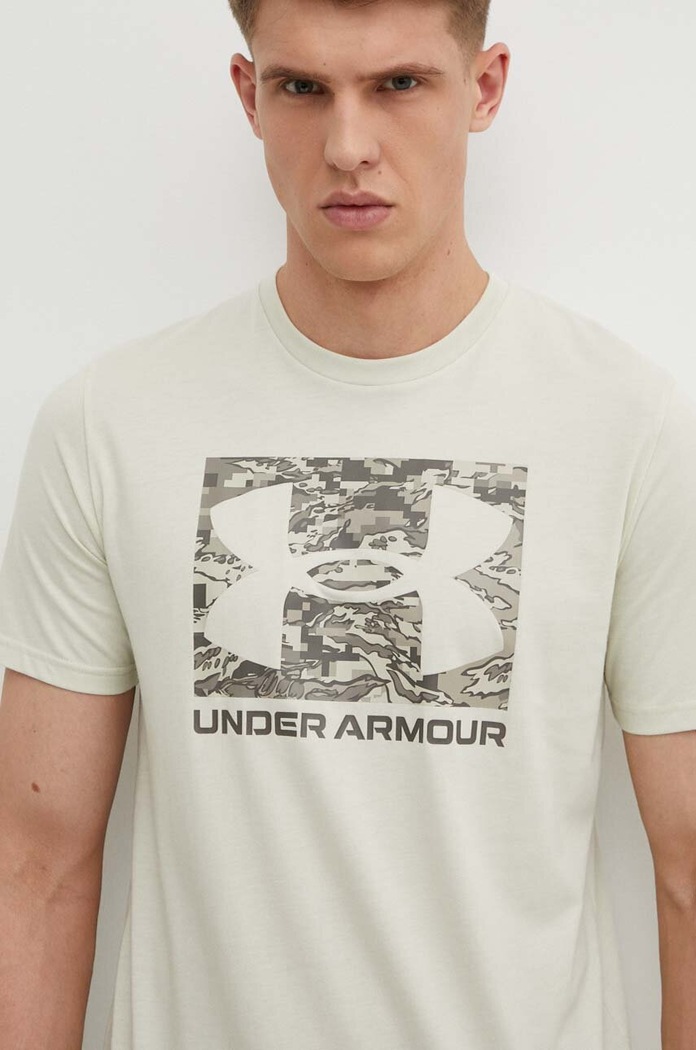 Under Armour тениска мъжка с памук CAMO BOXED LOGO бежов 1361673