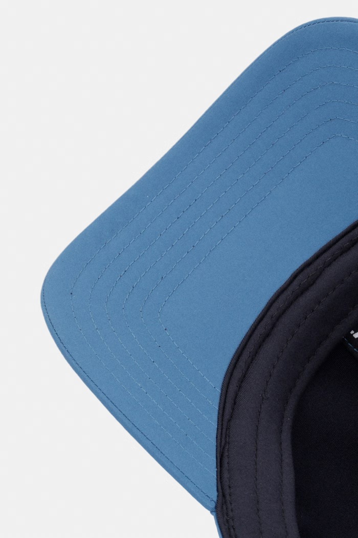Čiapka Under Armour tmavomodrá 1369781