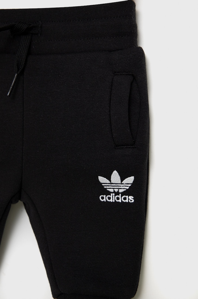 adidas Originals gyerek melegítő HE6909 fekete HE6909