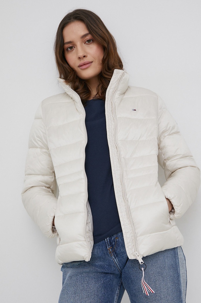 Bunda Tommy Jeans jemné zateplenie béžová DW0DW09340.PPYY
