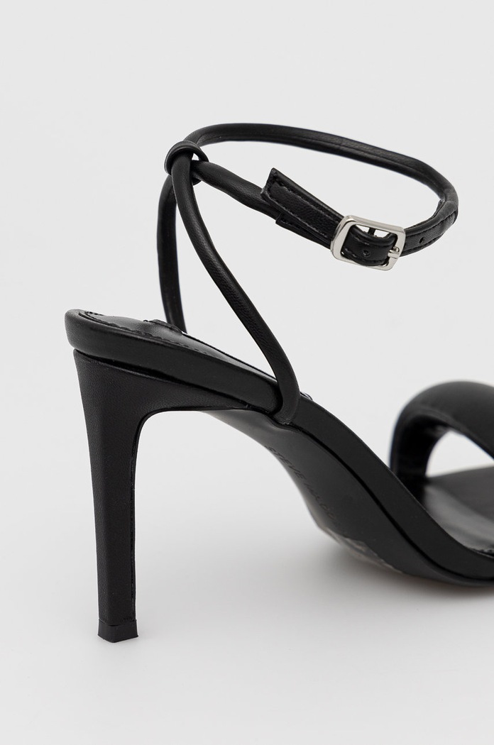 Boty Sandály Steve Madden Entice SM11001844.001 černá
