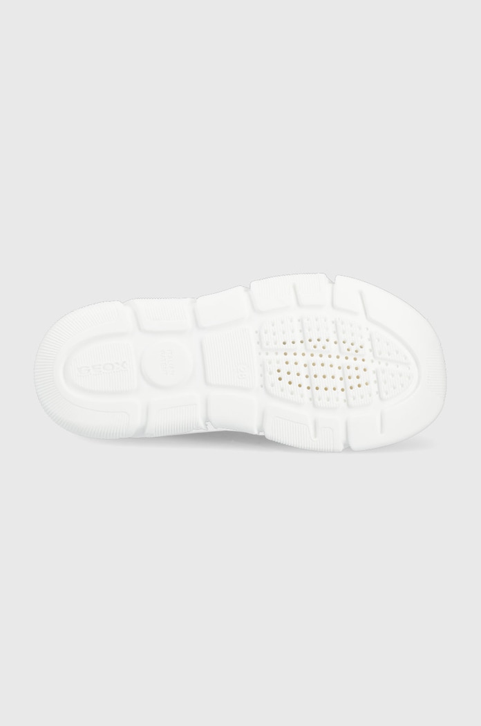 Детски обувки Geox J25DLE.0007Q. сребърен