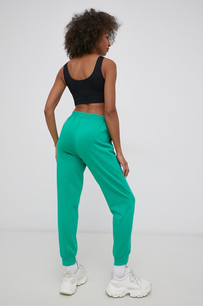 Одяг Штани Vero Moda 10261659.HollyGreen зелений