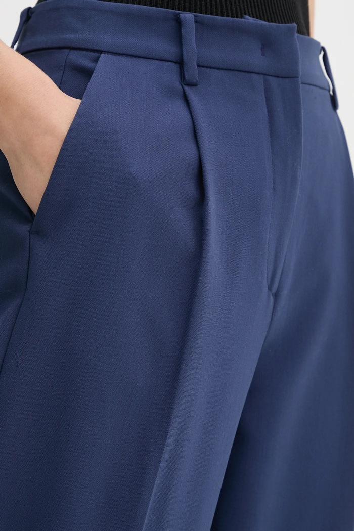 Kalhoty Bruuns Bazaar CindySus Dagny pants námořnická modř BBW2393