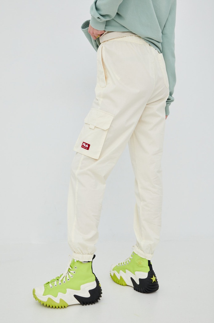 Одяг Спортивні штани Fila FAW0013 бежевий