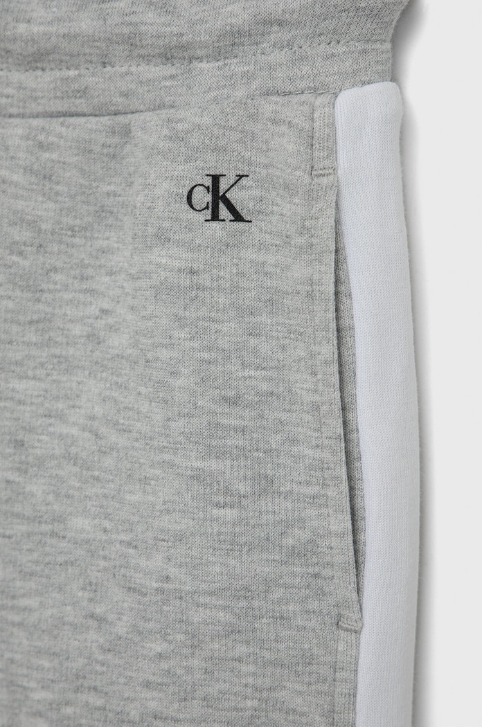 Dievča Detské nohavice Calvin Klein Jeans IG0IG01266.PPYY sivá