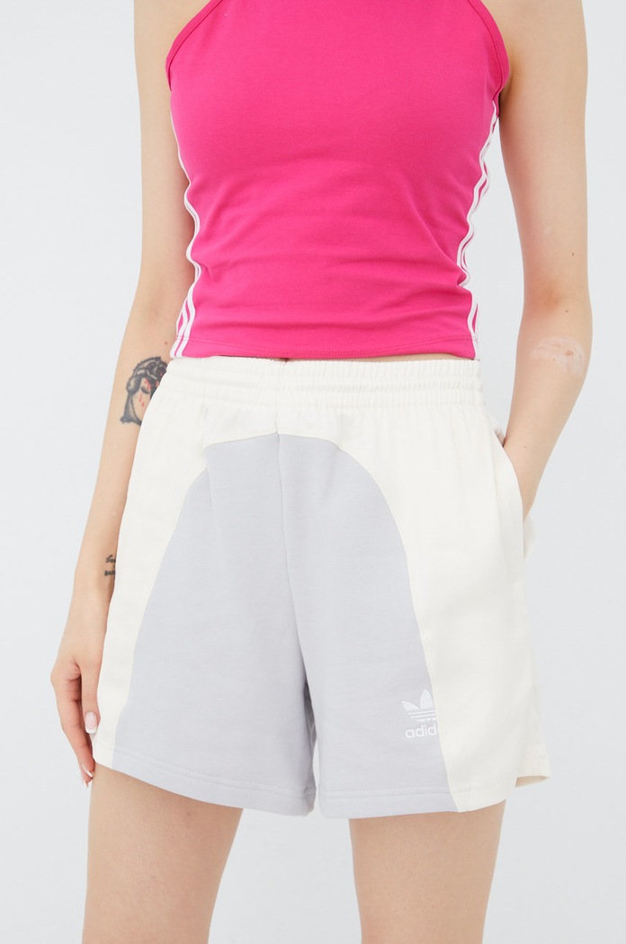 Kratke hlače adidas Originals Adicolor Planet friendly siva HC7038