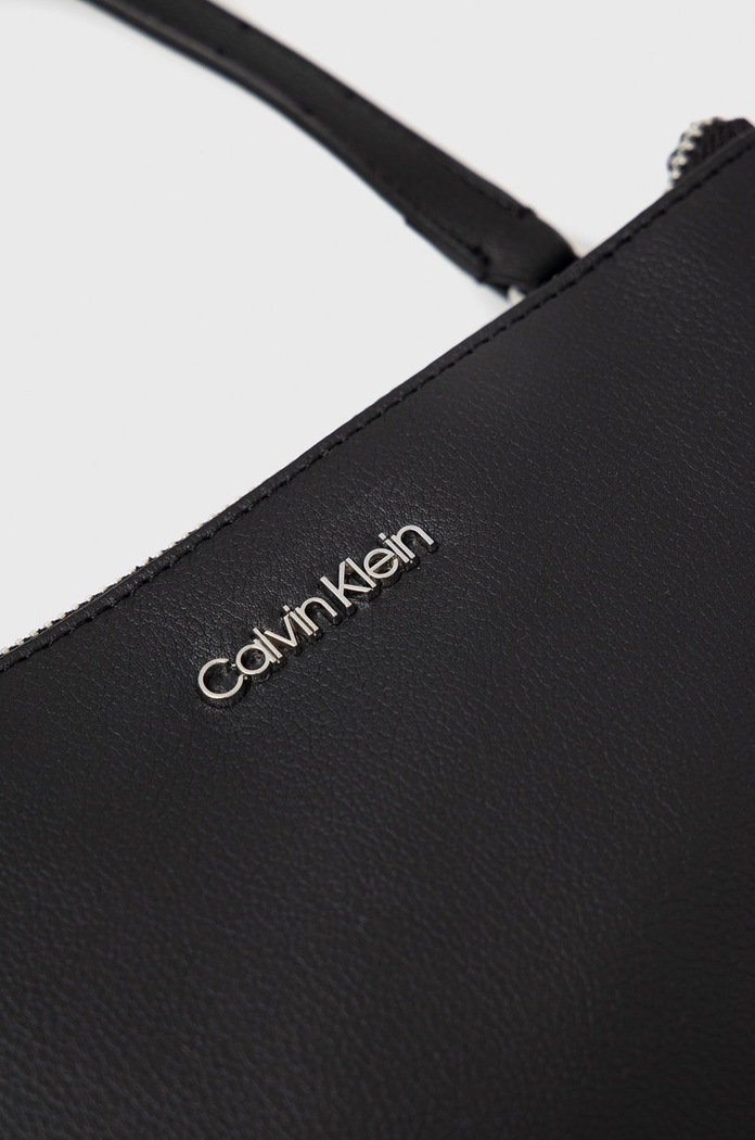 Calvin Klein kézitáska K60K608409.PPYY fekete SS22