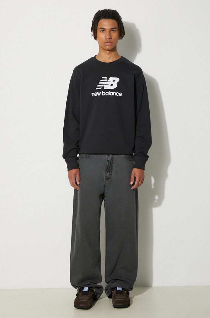 New Balance sweatshirt MT31538BK black AW23
