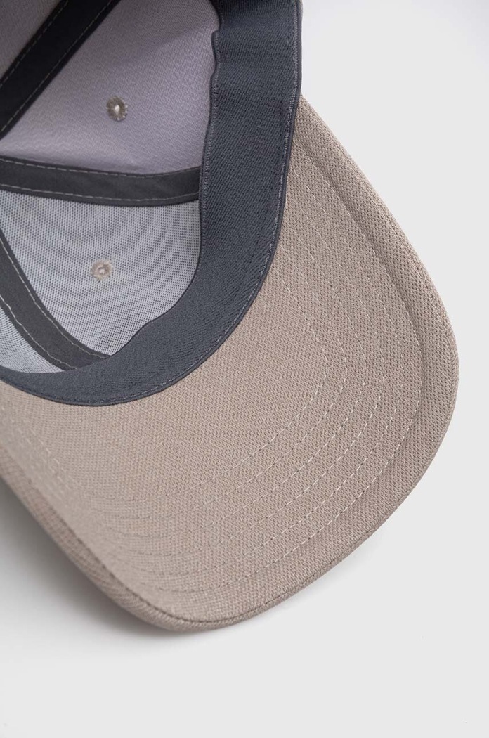 Under Armour кепка чоловіча бежевий 1376700