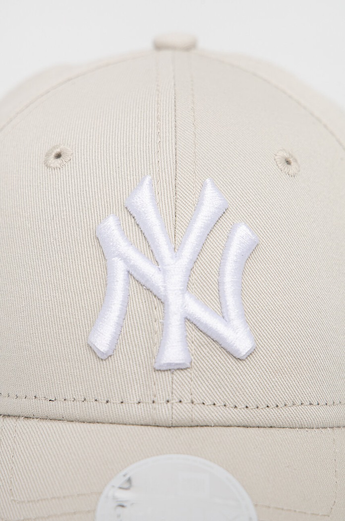 Bavlnená šiltovka New Era LEAGUE ESSENTIAL 9FORTY® 60292635.STNWHI béžová SS23