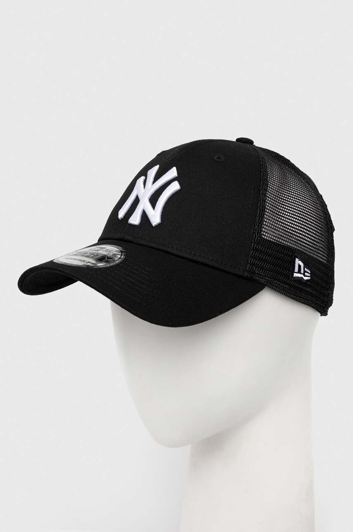 New Era kapa s šiltom HOMEFIELD 9FORTY® TRUCKER Našitek črna 60358155.BLKWHI