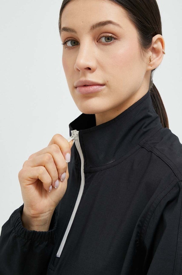 Calvin Klein Performance wiatrówka CK Athletic czarny 00GWS3O502