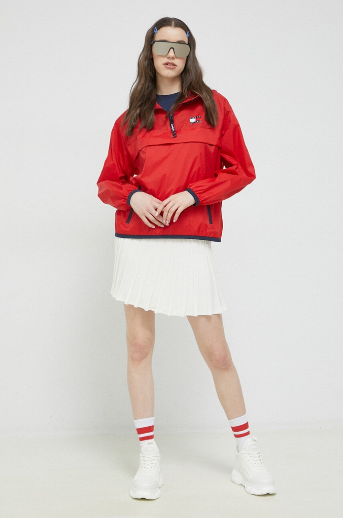 Tommy Jeans kurtka DW0DW15333.PPYX czerwony SS23