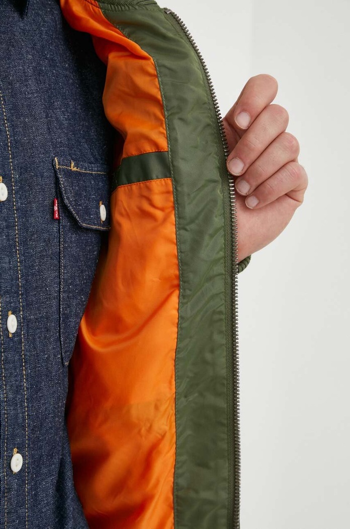 Яке бомбър Alpha Industries MA-1 TT 191103.01