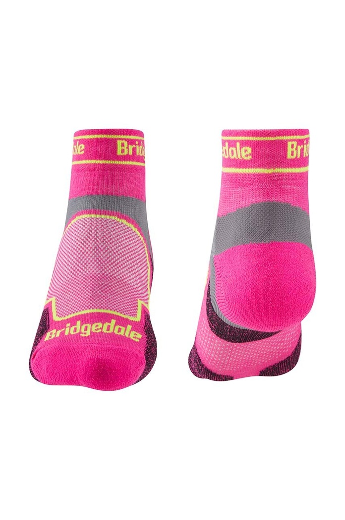 Ponožky Bridgedale Ultralight T2 Coolmax Low 710258 růžová SS23