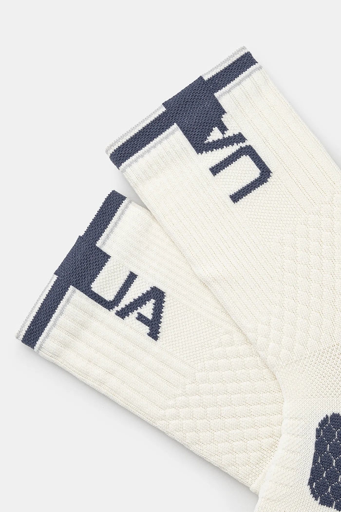 Κάλτσες Under Armour ArmourDry Playmaker 1376229 μπεζ AW24