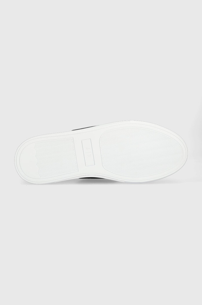 Armani Exchange sneakersy XUX173.XV666.S588 biały