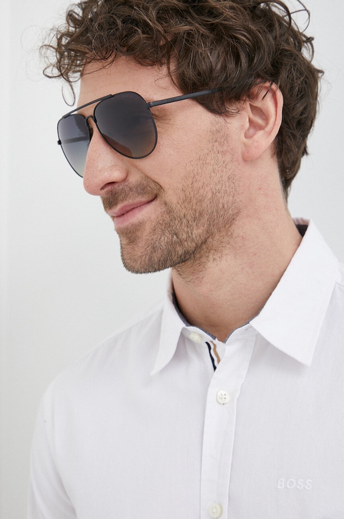 Guess okulary przeciwsłoneczne gradientowa czarny GU00059.6202W