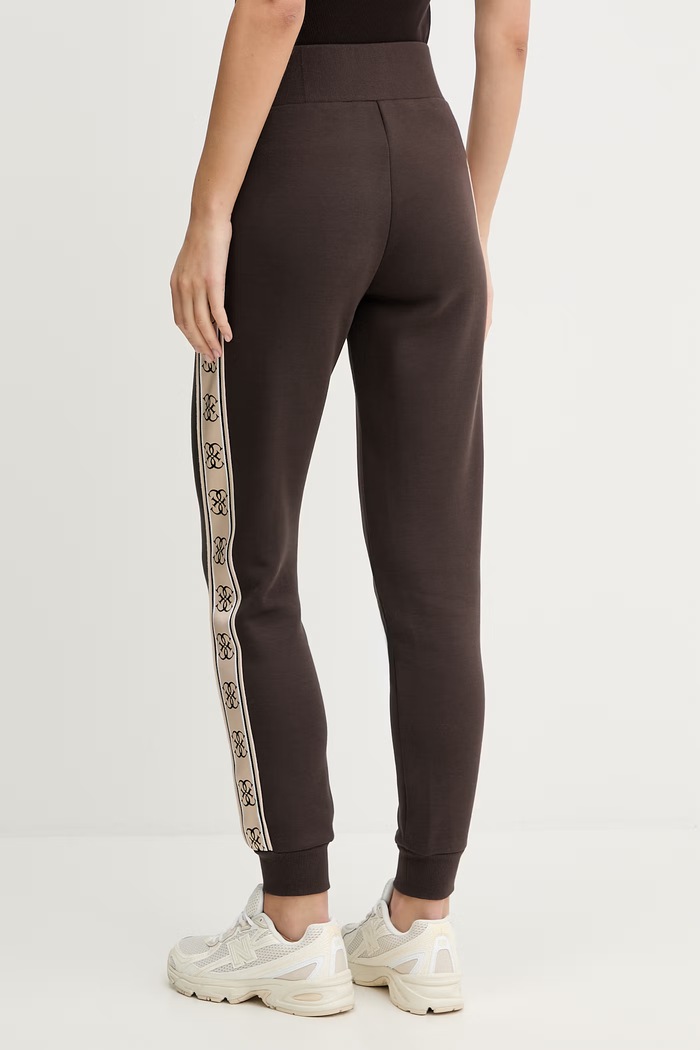Îmbrăcăminte Guess pantaloni de trening BRITNEY V2YB15.KB3P2 maro
