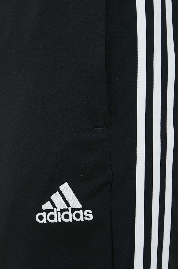 adidas spodnie treningowe Essentials IC0041 czarny
