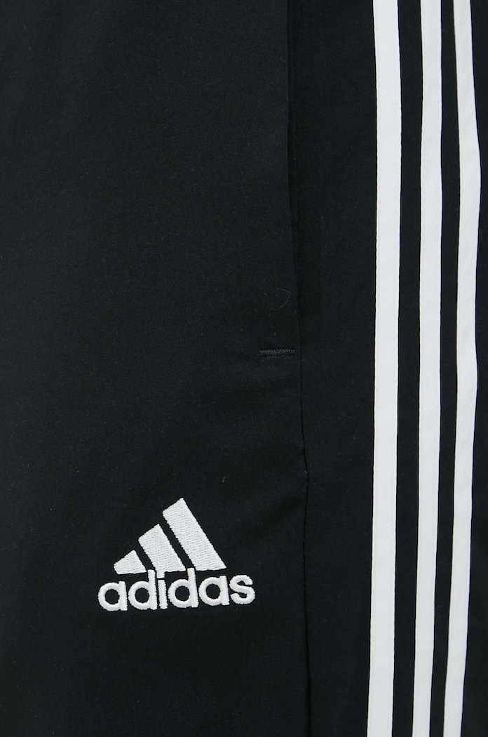 adidas spodnie treningowe Essentials IC0041 czarny