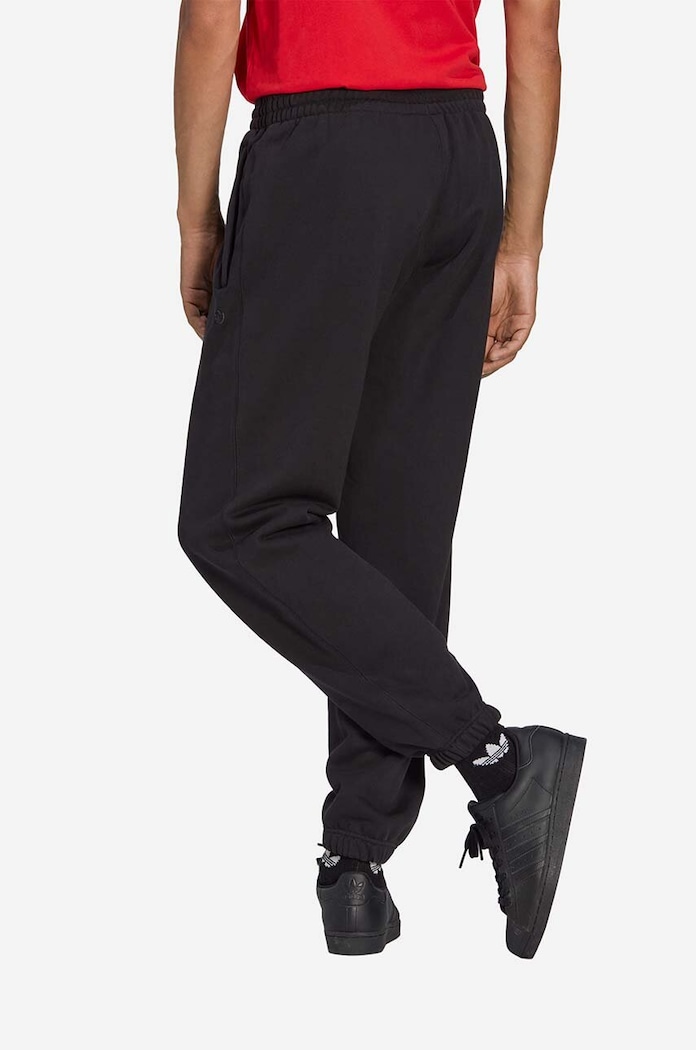 Îmbrăcăminte adidas Originals pantaloni de trening din bumbac HB7501 negru