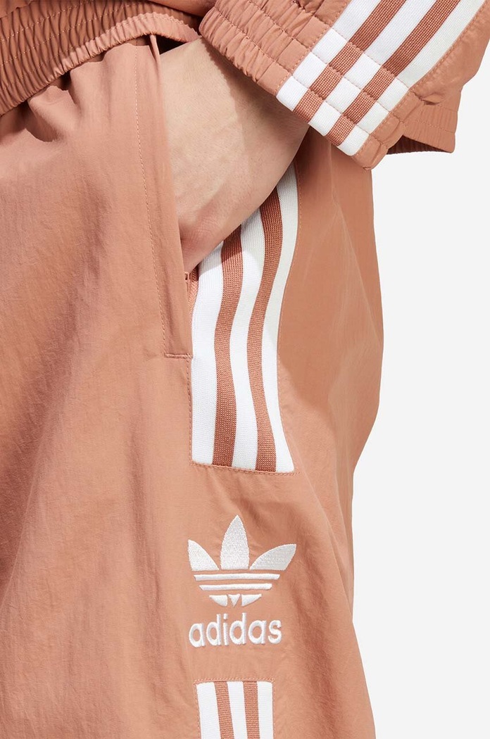 adidas Originals spodnie dresowe Adicolor Classics Lock-Up Trefoil Track Pants IA6356 brązowy