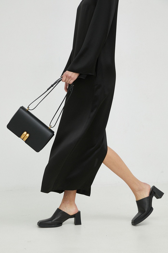 By Malene Birger sukienka Brynn Q70365012 czarny