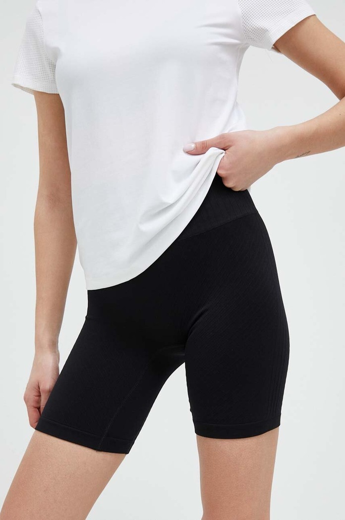 Kratke hlače za vadbo Casall 23140. črna AW23