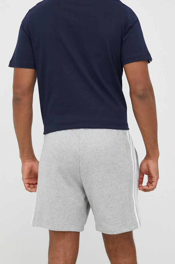 Odzież adidas szorty bawełniane IC9437 szary