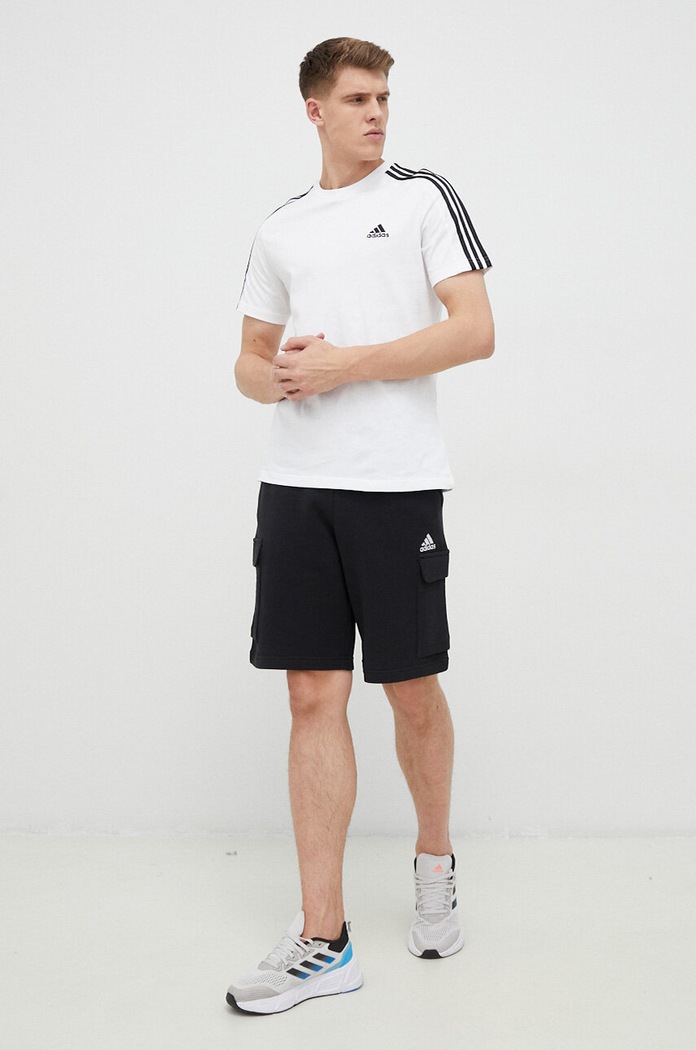 adidas szorty bawełniane Essentials HA4338 czarny AW24