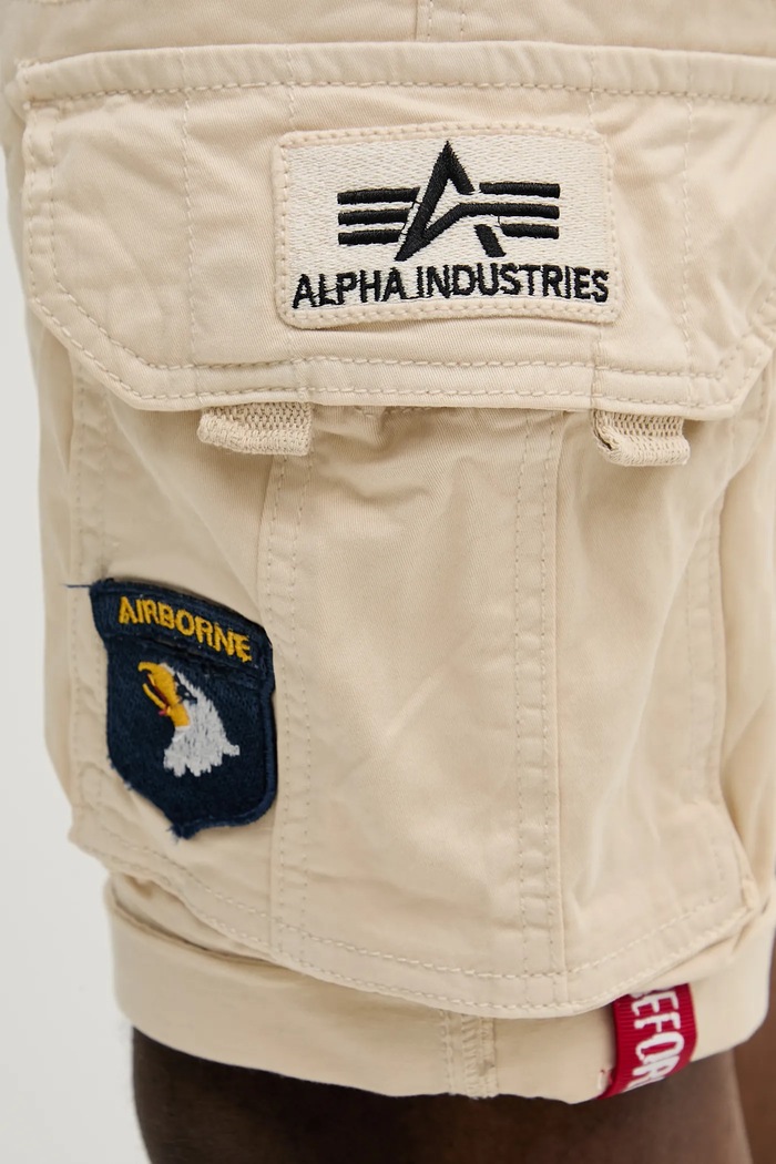 Alpha Industries férfi cargo rövidnadrág pamut elasztánnal 186209 bézs